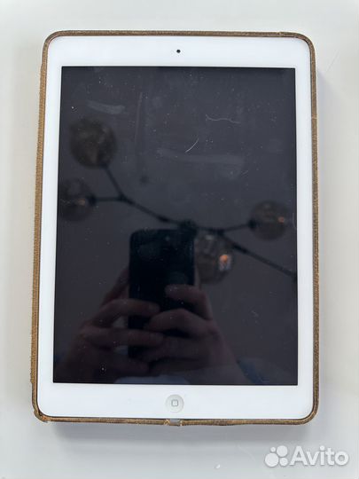 Apple iPad air 128 gb а1474 wifi с чехлом