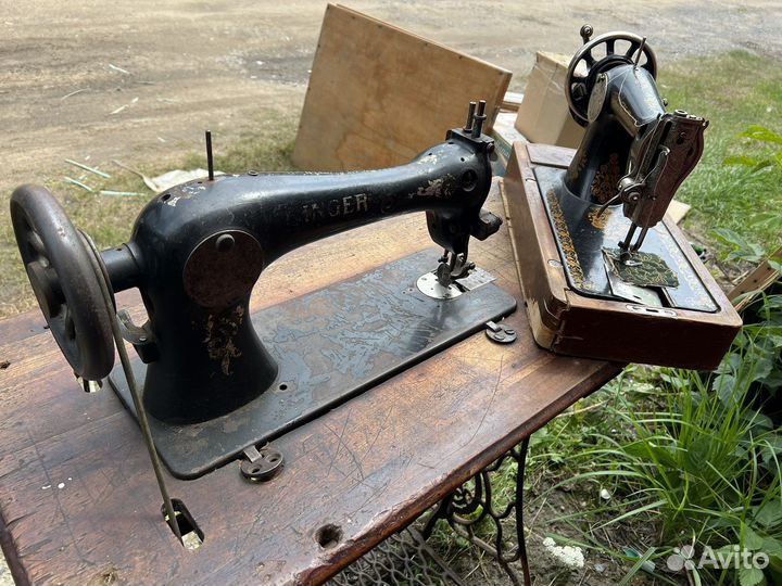 Швейная машина Singer