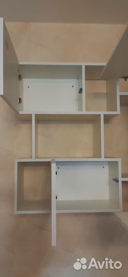 Книжные полки навесные