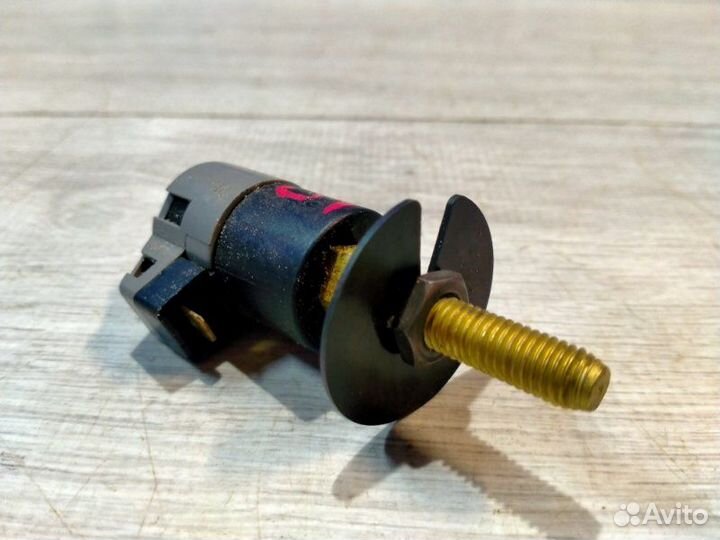 Датчик Bmw 523I Левый Руль Пробег:38000 Км E39