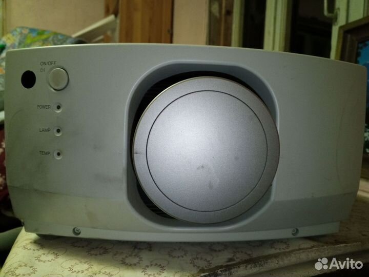 Проектро Sharp