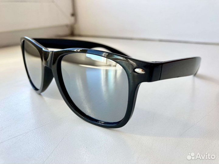 Зеркальные солнцезащитные очки