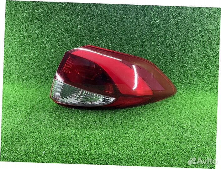 Фонарь правый Туксон 3 до рест