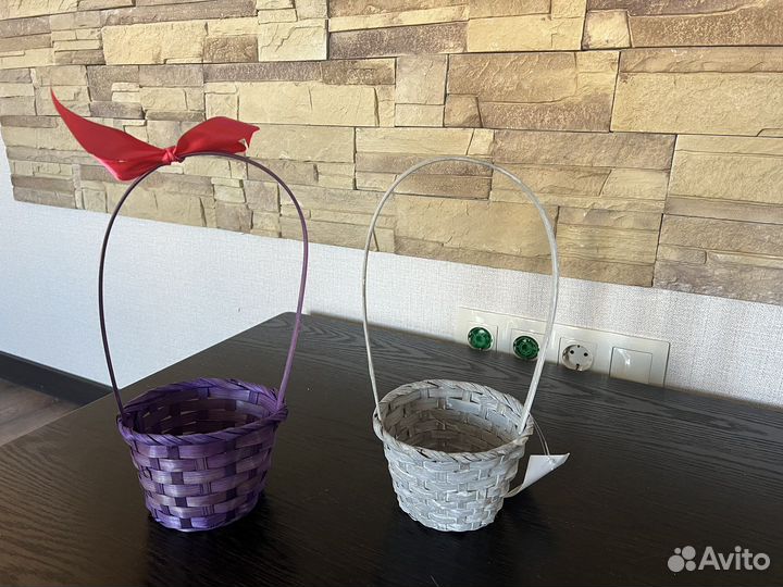Корзинки для цветов и подарков