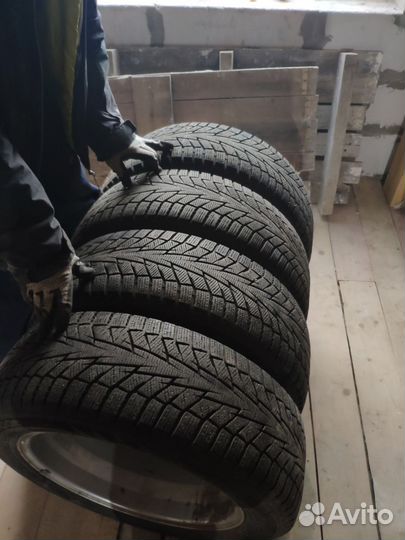 Hankook Winter I'Cept IZ2 215/55 R17 98T