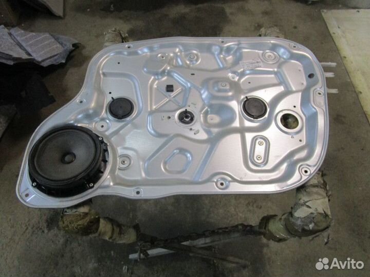 Стеклоподъемник электр. передний правый Kia Ceed 2