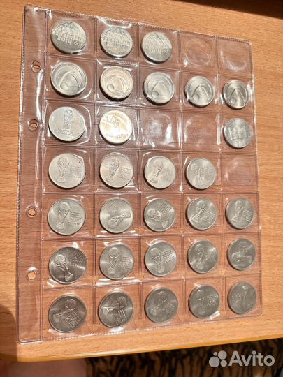 Монеты 25 рублей