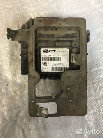 Блок управления двигателем Volkswagen Golf 3 1995
