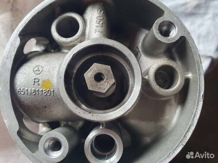 Насос масляный мерседес бенц