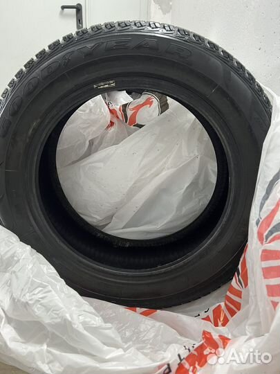 Goodyear UltraGrip Ice 185/60 R15