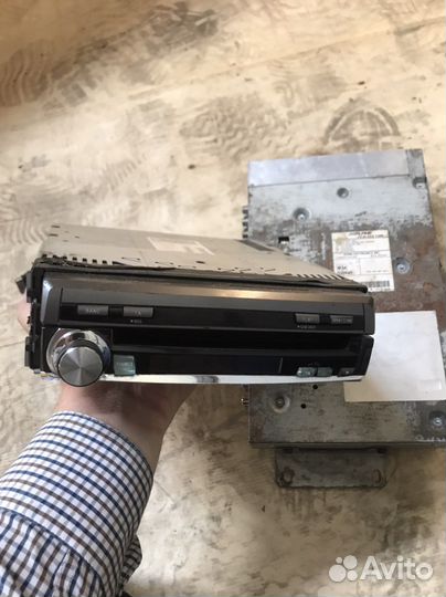 Продам магнитолу alpine IVA-D310R