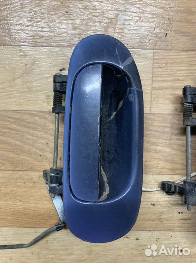 Ручка правой пассажирской двери Mitsubishi Carisma