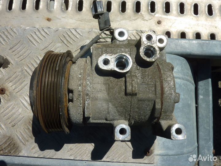 Компрессор кондиционера kia Hyundai 97701-4l000