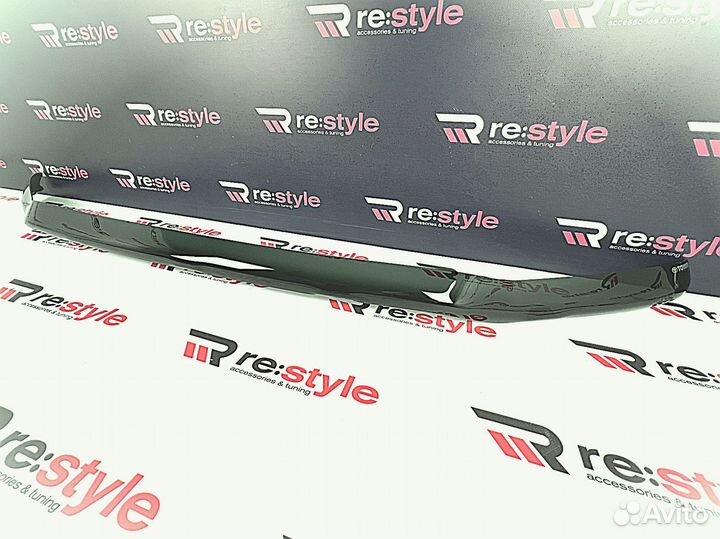 Дефлектор капота Land Cruiser 300 Оригинал