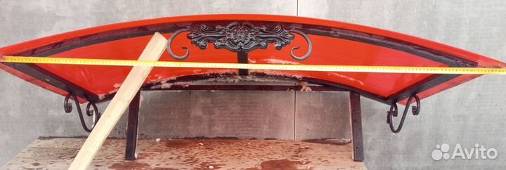 Козырек над крыльцом