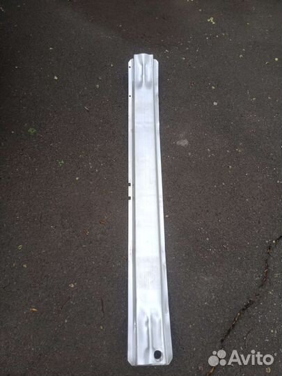 Усилитель бампера передний Opel Corsa D