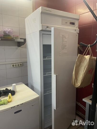 Холодильный шкаф Polair