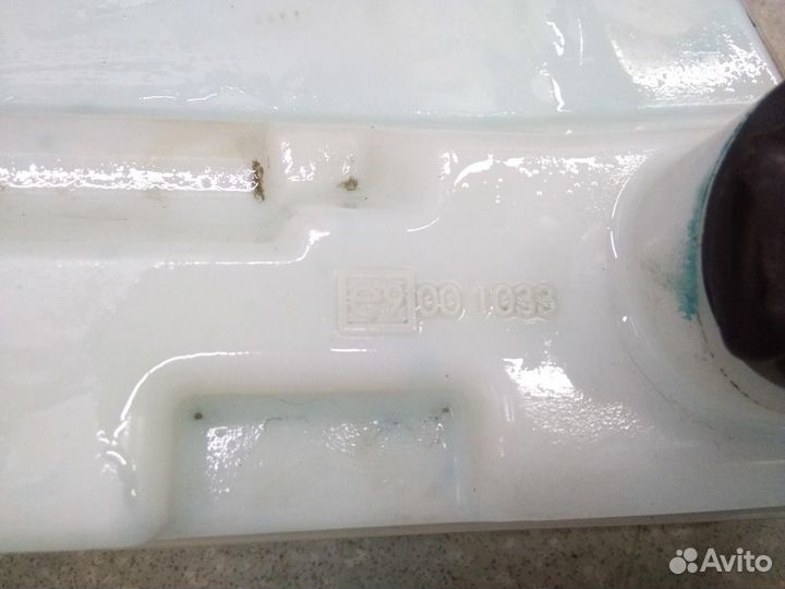 Бачок омывателя лобового стекла Nissan Almera (G15