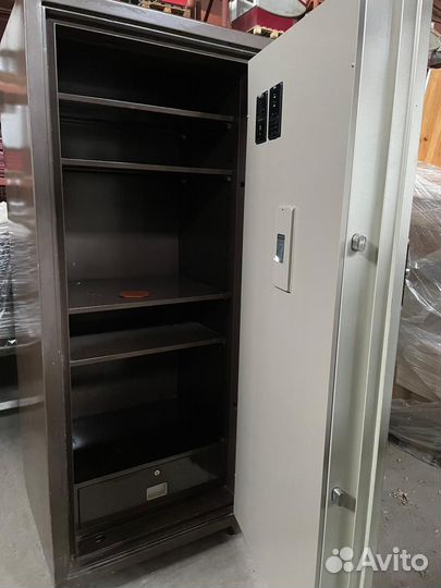 Сейф aiko jis s 1037