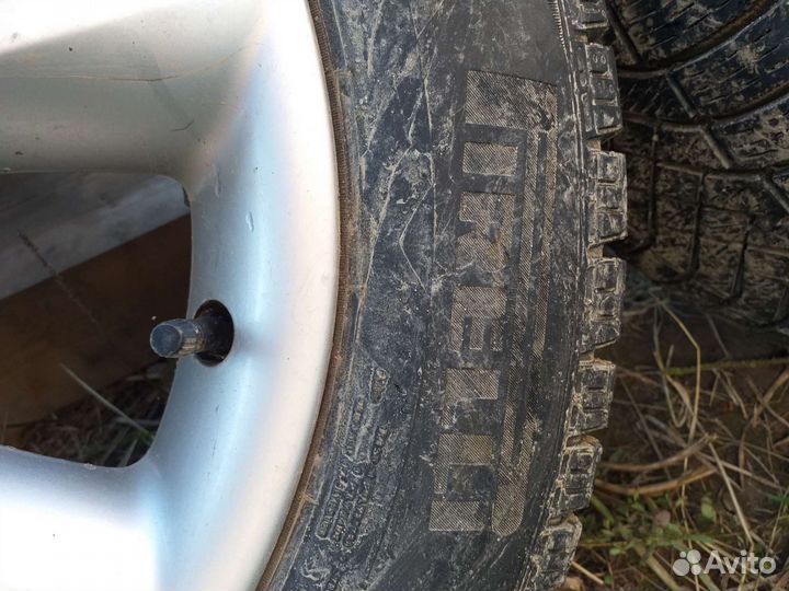 Зимняя резина r17