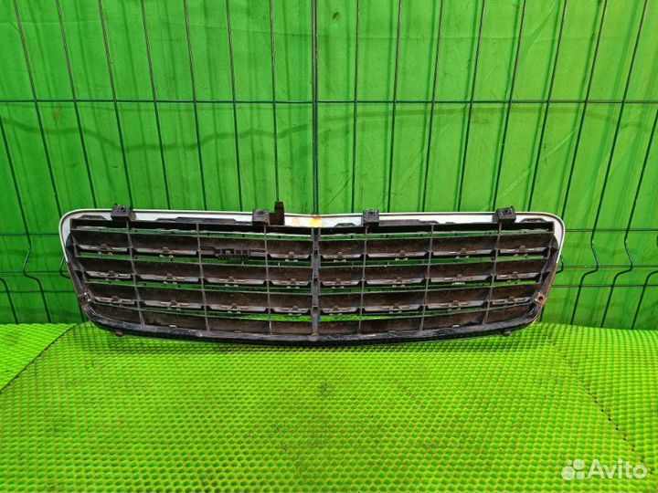 Решетка радиатора Mercedes-Benz C W203 2003