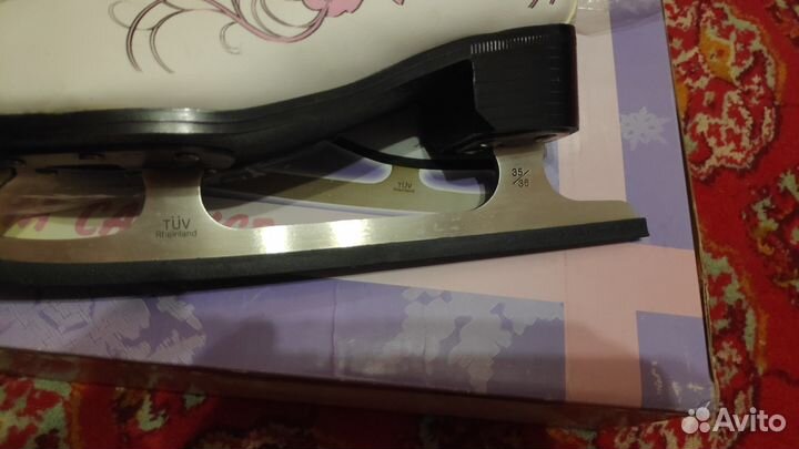 Фигурные коньки Alpha Caprice Katrin