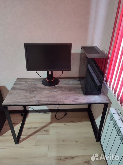 Компьютерный стол лофт