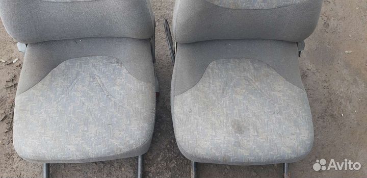 Передние сиденья Лада Надежда ваз-2120