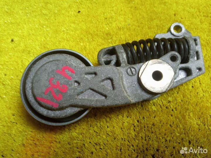 Натяжитель ремня генератора передний Lexus/Toyota