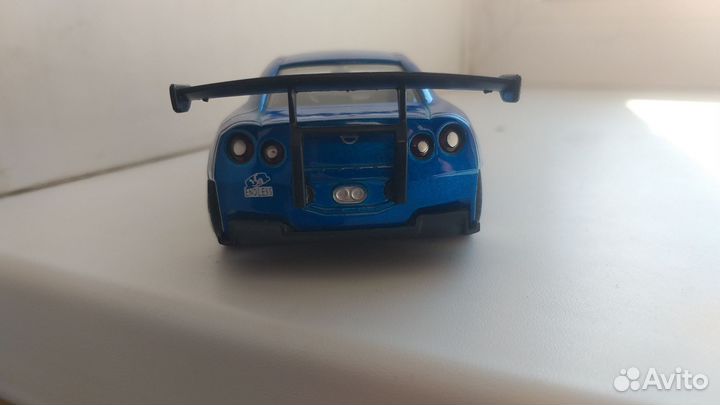 Jada 1:32 Nissan GTR R35