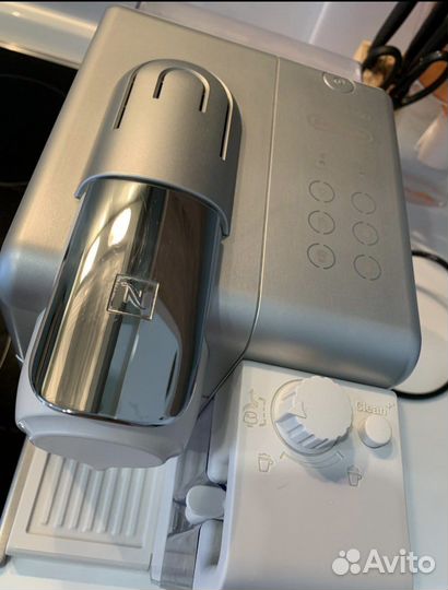 Кофемашина nespresso с капучинатором