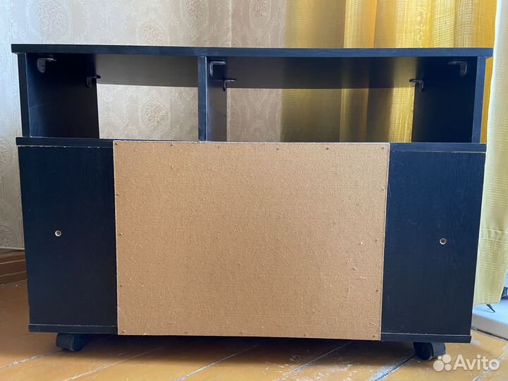 Телевизионная тумба