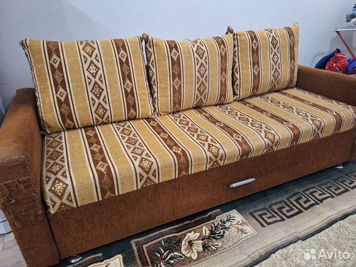 Диван прямой раскладной бу