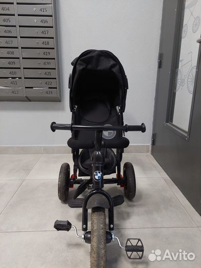 Велосипед детский с ручкой BMW