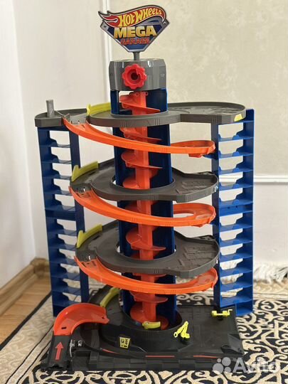 Гоночный трек Hot wheels