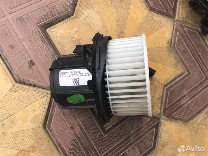 Моторчик печки Mercedes benz w204 w212