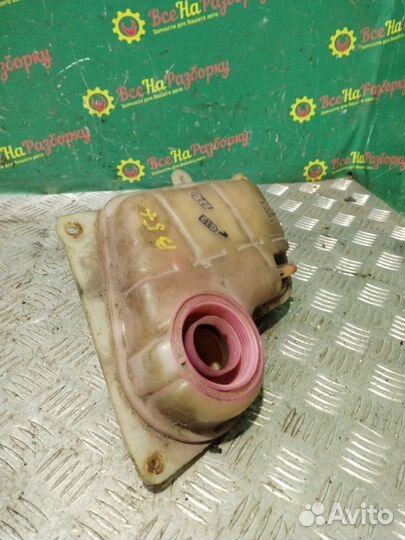 Бачок расширительный Volkswagen Passat B5+ седан