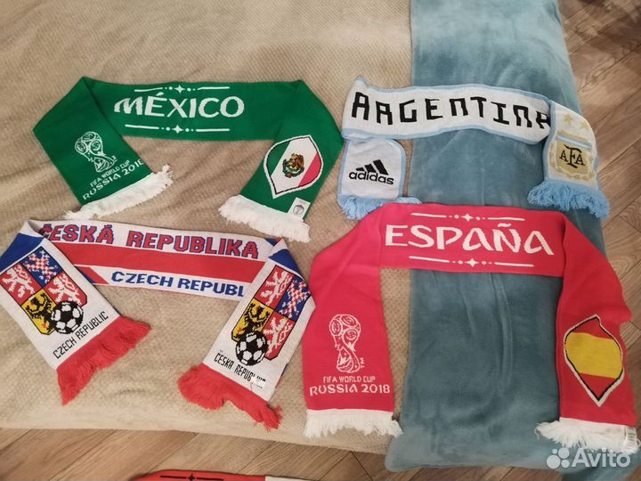 Шарфы футбольных клубов и сборных стран мира