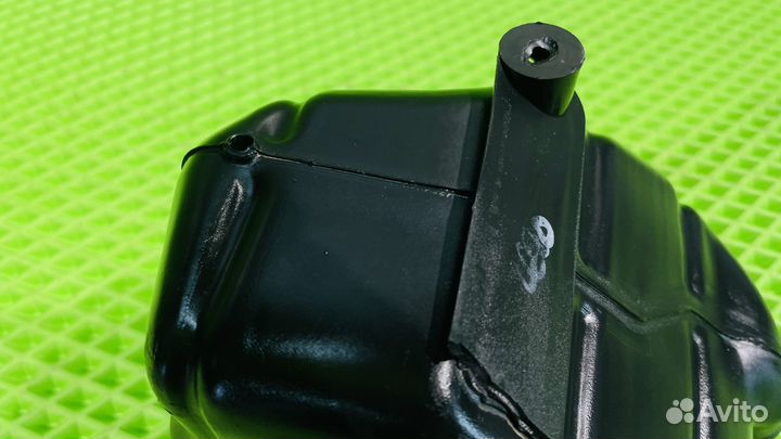 Резонатор воздушного фильтра Nissan Primera P11