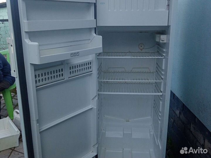 Холодильник stinol