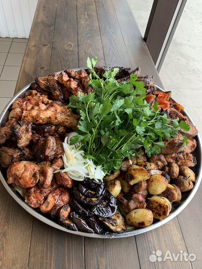 Повар шашлычник на выезд свадьбы дни рождения