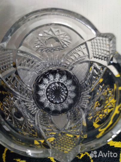 Хрустальная ваза
