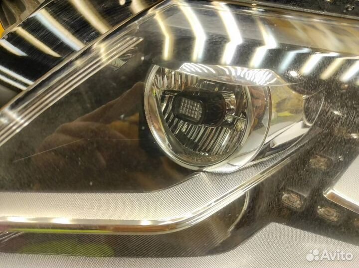 Фара левая Volkswagen Passat CC