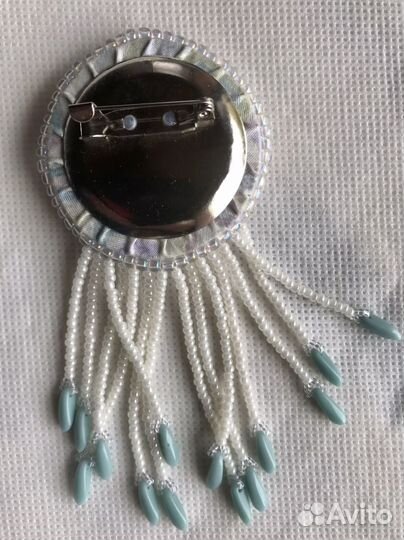 Брошь из бисера