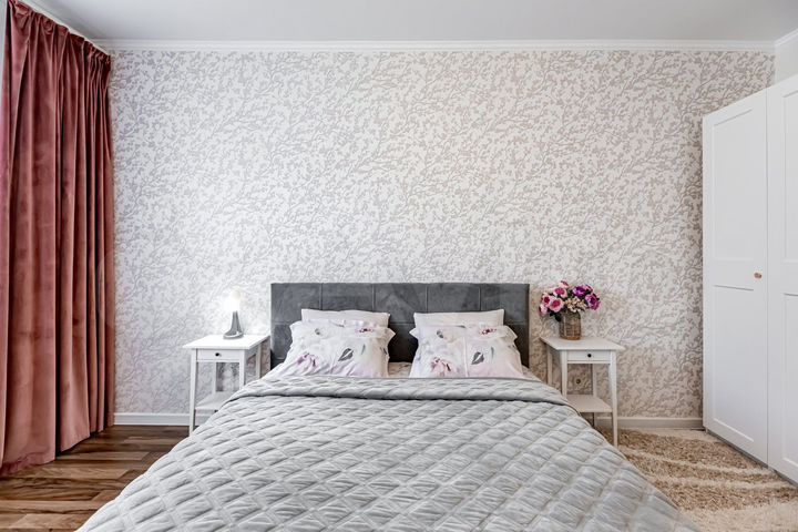 2-к. квартира, 90 м², 4/9 эт.
