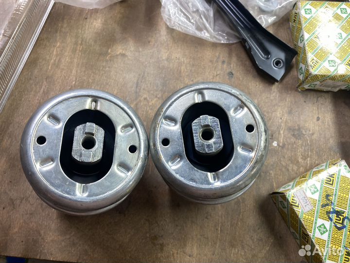 Подушка двигателя VW transporter T4 90-03