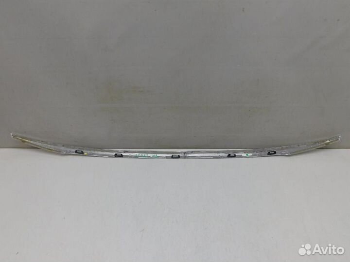 Накладка крышки багажника Mercedes-Benz C-Class