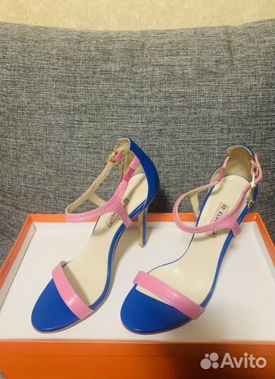 Босоножки 36р-р по стельке 23см
