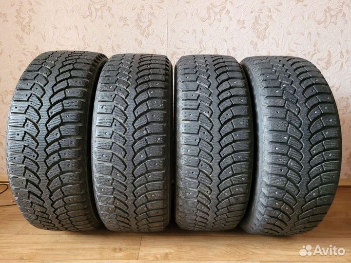 Bridgestone Blizzak Spike-01 205/55 R16 91T