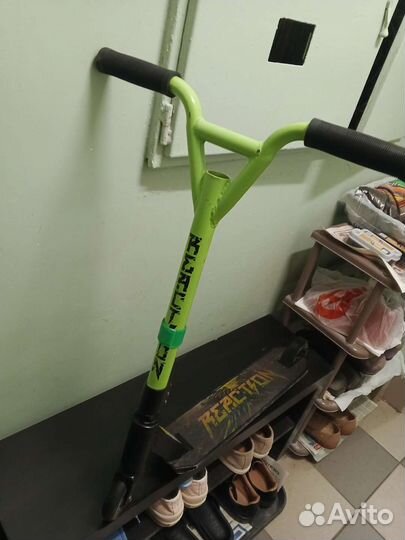 Tрюковой самокат Reaction